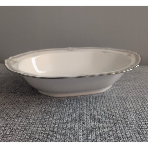 Noritake "Rothschild" Ivory China 10x7 Serving/Vegetable Dish, Platinum Trim EUC - Picture 2 of 5